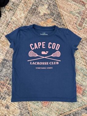 girls vineyard vines T-shirt